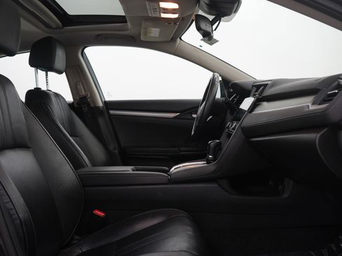 Used 2016 Honda Civic Touring image 11