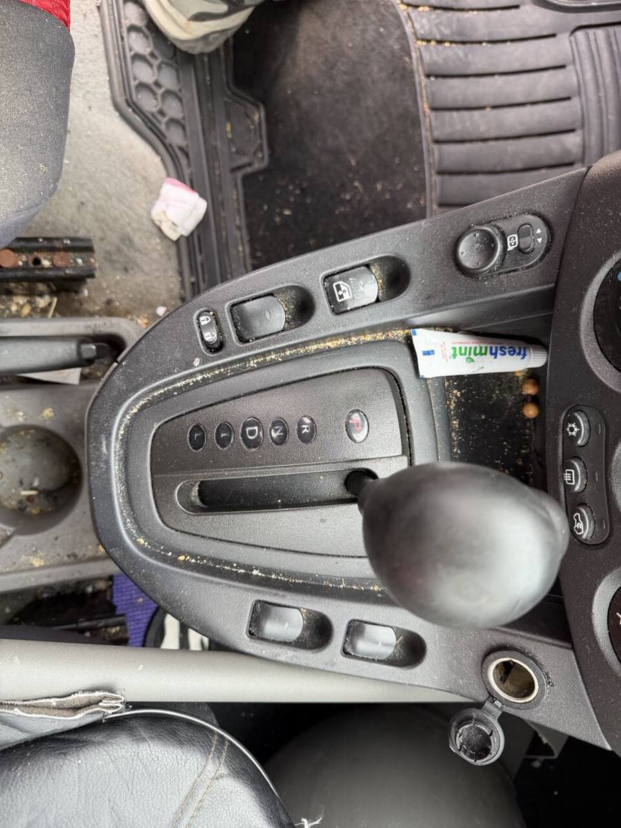 Used 2003 Saturn Vue 2WD w/ PWR Pkg image 36