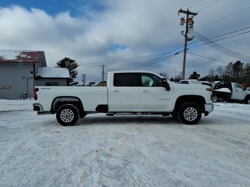 Used 2025 Chevrolet Silverado 2500 LT w/ Convenience Package image 7
