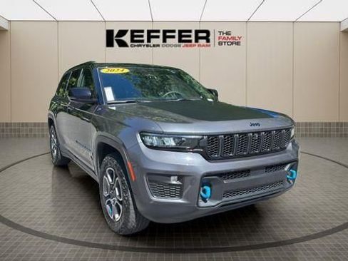 Used 2024 Jeep Grand Cherokee Trailhawk AWD/4WD image 9