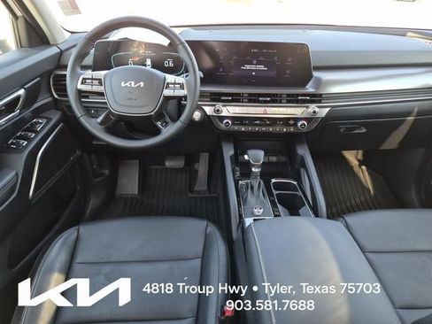 Certified 2025 Kia Telluride LX FWD image 21