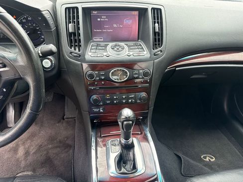 Used 2010 INFINITI G37 Convertible w/ Premium Pkg RWD image 24