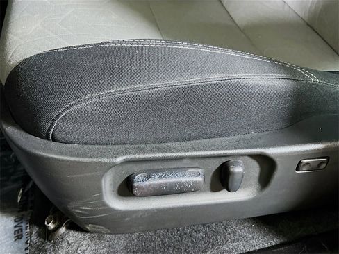 Certified 2022 Toyota Tacoma TRD Off-Road image 18