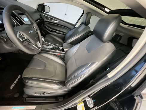 Used 2016 Ford Edge Sport w/ Technology Package AWD/4WD image 11