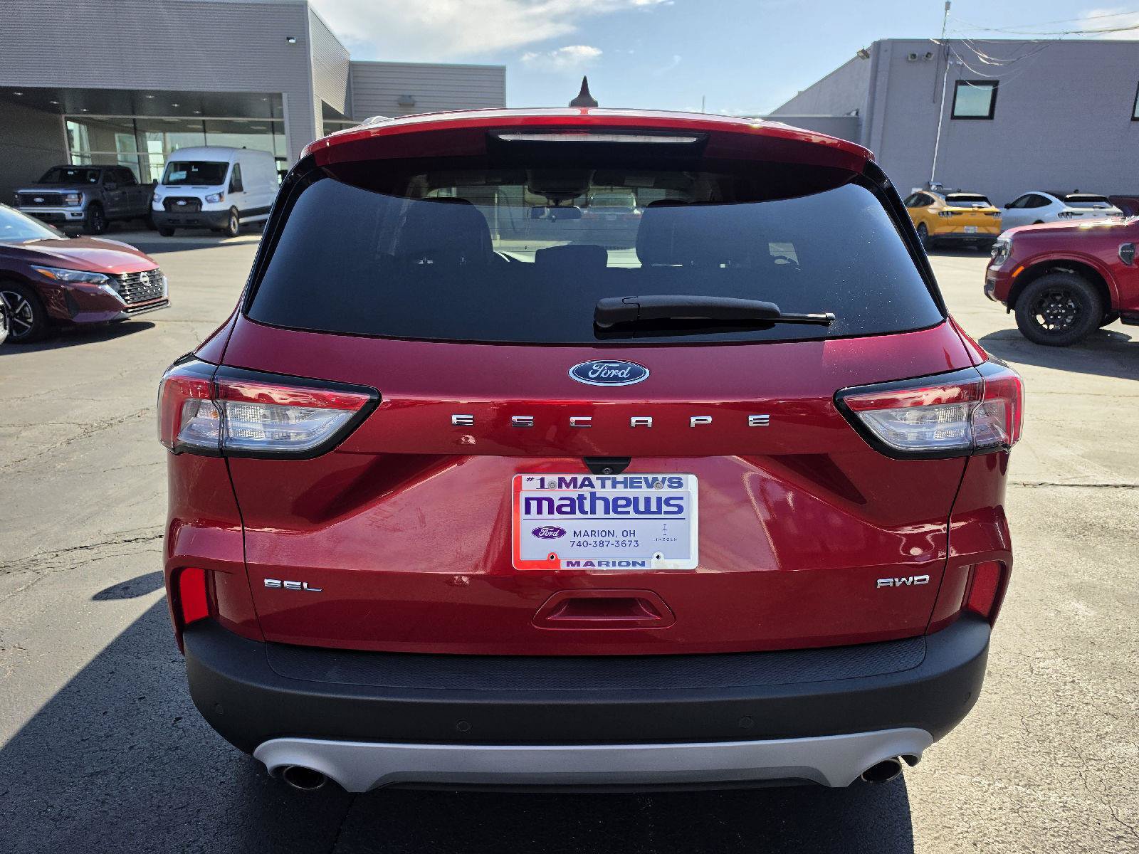 Used 2022 Ford Escape SEL AWD/4WD image 3
