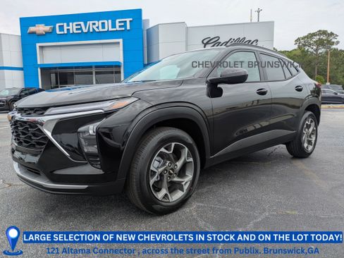 New 2026 Chevrolet Trax LT FWD image 1