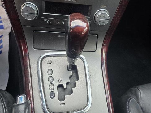 Used 2008 Subaru Outback 2.5i Limited L.L. Bean image 24