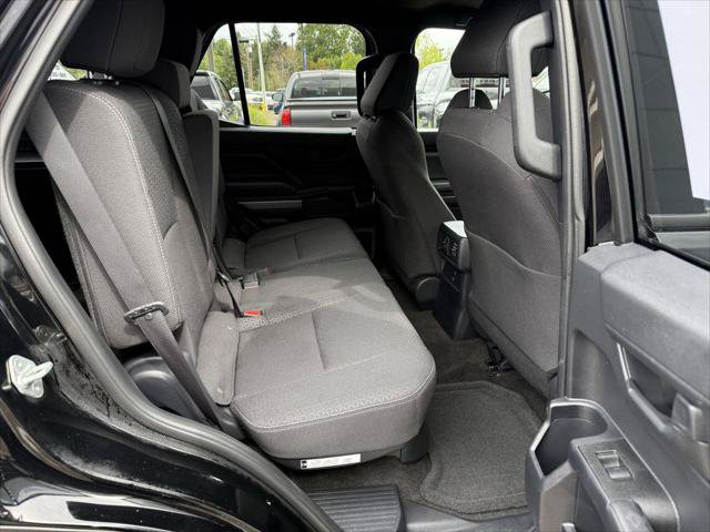 Certified 2025 Toyota 4Runner SR5 AWD/4WD image 19
