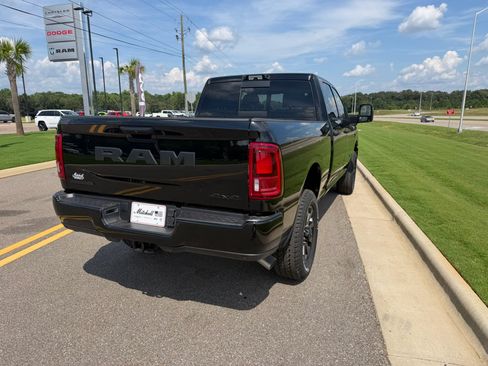 New 2026 RAM 2500 Big Horn AWD/4WD image 6