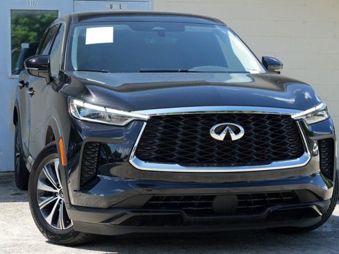 Used 2023 INFINITI QX60 Pure FWD image 2