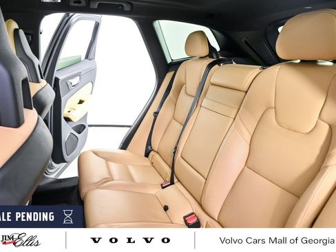 Used 2018 Volvo XC60 T6 Inscription w/ Luxury Seat Package image 23