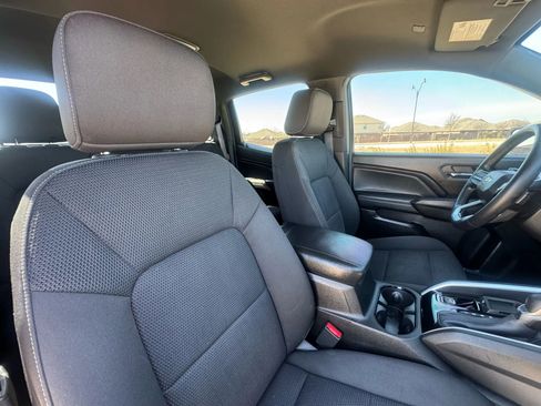 Used 2023 Chevrolet Colorado LT image 35