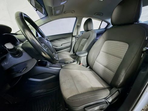 Used 2016 Kia Forte EX image 12