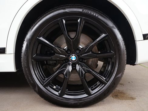 Used 2024 BMW X7 M60i AWD/4WD image 35