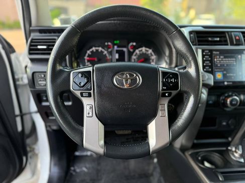 Used 2020 Toyota 4Runner SR5 Premium image 24