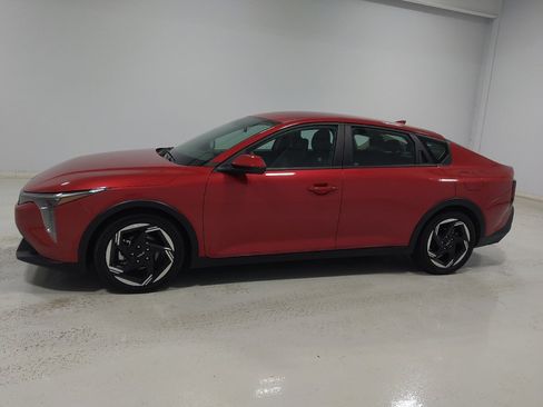 Used 2025 Kia K4 EX FWD image 2