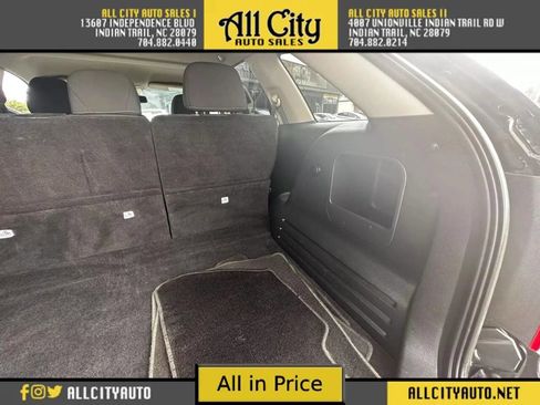 Used 2013 Ford Edge SE image 18