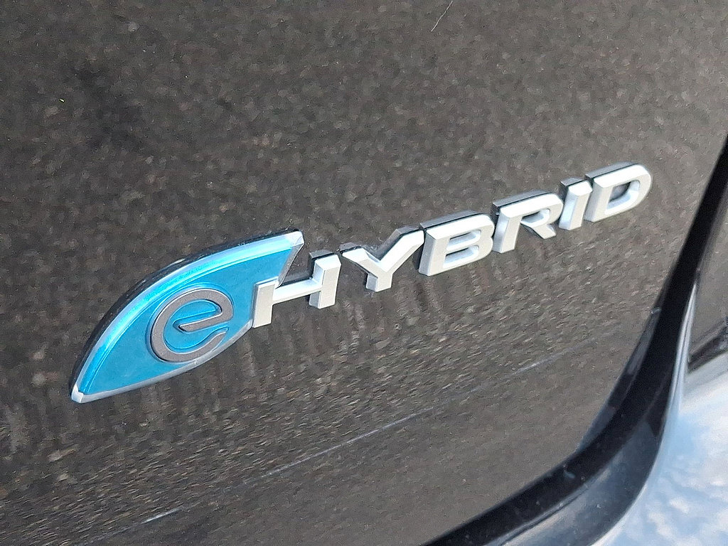 Used 2025 Chrysler Pacifica Pinnacle FWD image 30