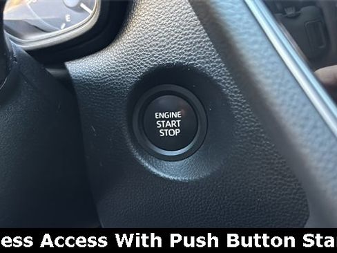 Used 2024 Toyota Corolla Cross LE image 6