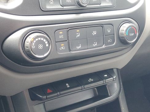 Used 2019 Chevrolet Colorado W/T w/ WT Convenience Package RWD image 29
