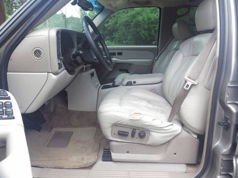 Used 2002 Chevrolet Suburban LT AWD/4WD image 10