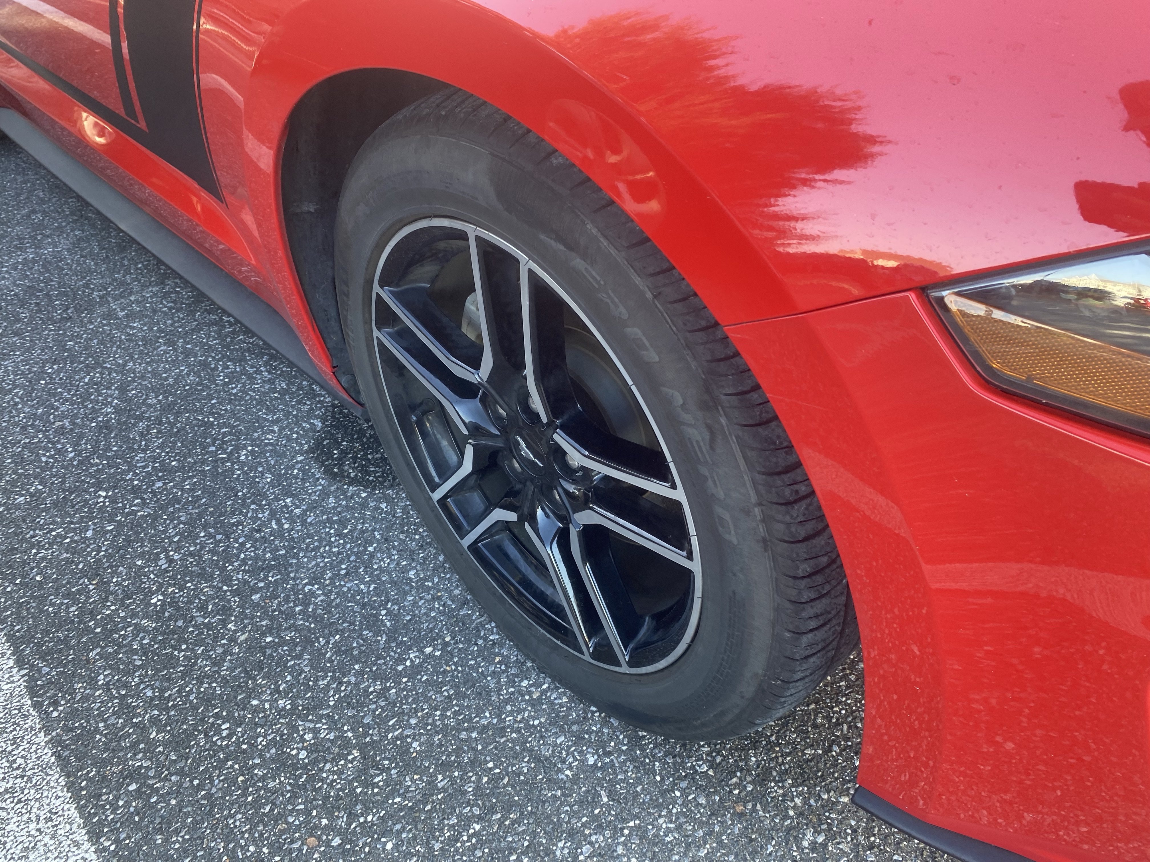 Used 2018 Ford Mustang Premium w/ Equipment Group 201A RWD image 7