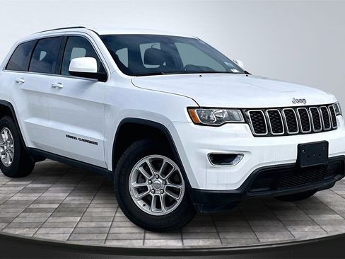 Certified 2018 Jeep Grand Cherokee Laredo image 37