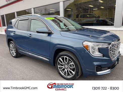 Used 2024 GMC Terrain Denali w/ Denali Premium Package image 1