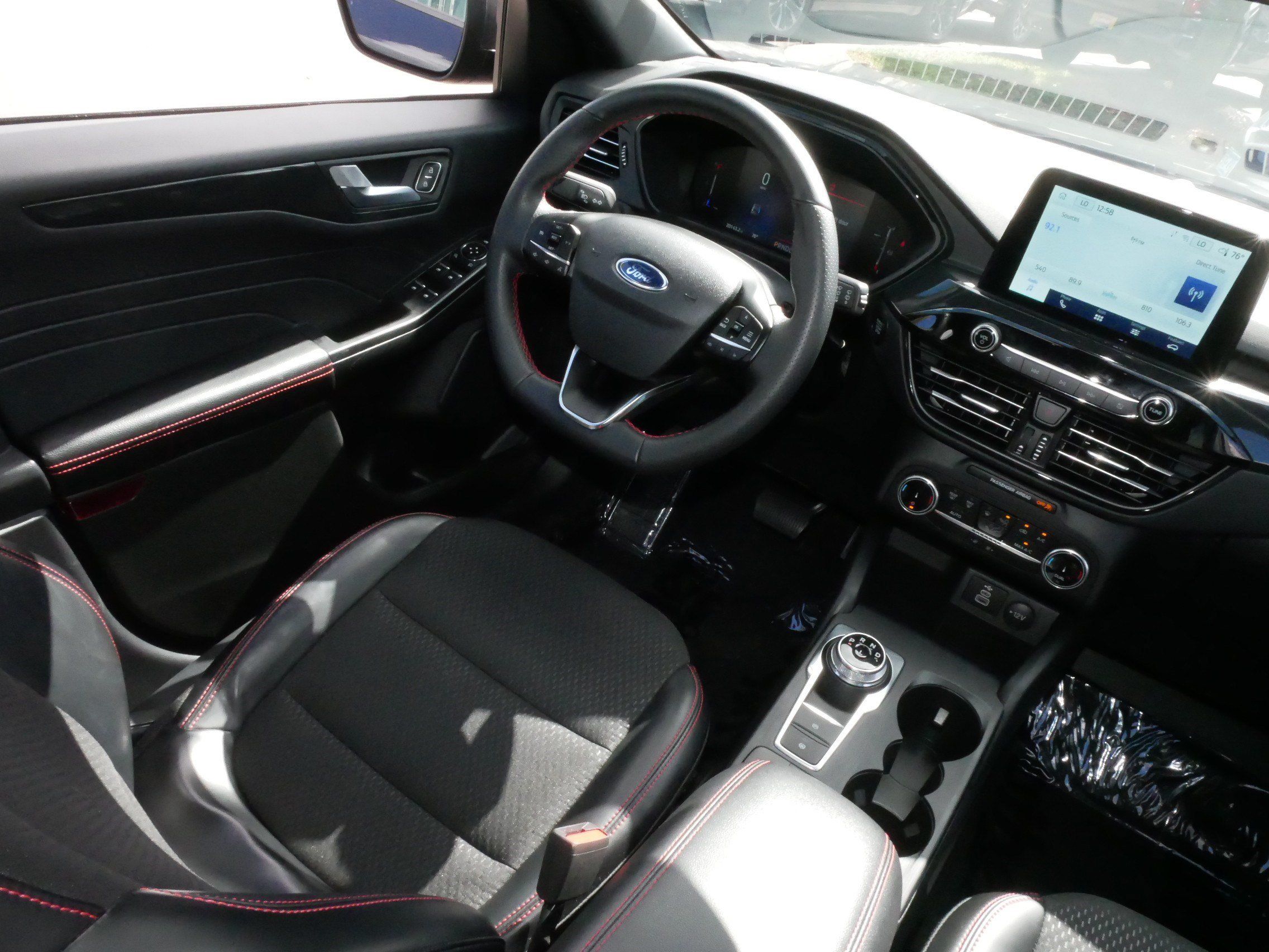 Used 2025 Ford Escape ST-Line AWD/4WD image 9