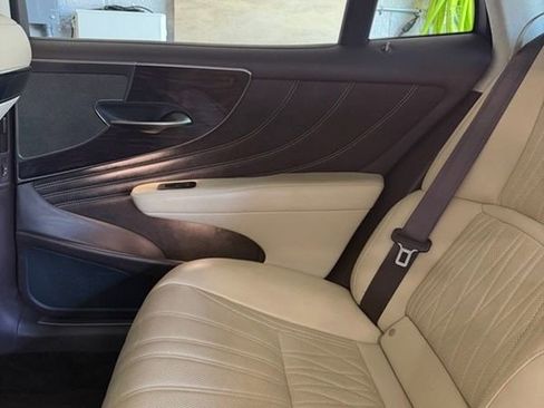 Used 2020 Lexus LS 500 w/ Interior Upgrade Package image 11