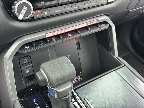 New 2025 Toyota Tundra Platinum AWD/4WD image 37