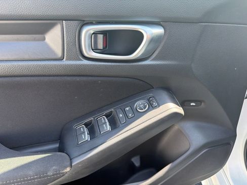 Used 2023 Honda Civic LX image 25