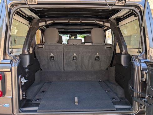 Used 2025 Jeep Wrangler Unlimited Rubicon 4xe w/ Convenience Group image 18