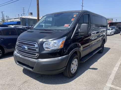 Used 2018 Ford Transit 250 130 Low Roof w/ Exterior Upgrade Package RWD image 2