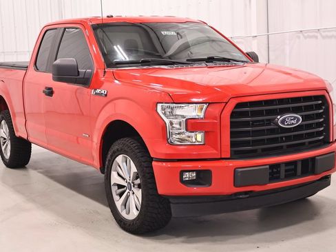 Used 2017 Ford F150 XL w/ Equipment Group 101A Mid AWD/4WD image 3