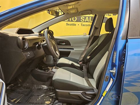 Used 2013 Toyota Prius C Two image 21