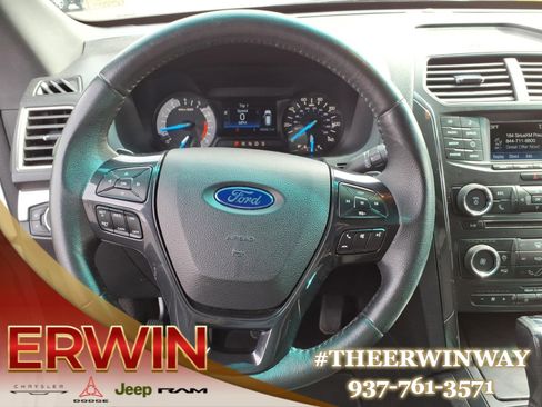 Used 2016 Ford Explorer XLT image 17