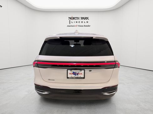 New 2026 Lincoln Nautilus Premier w/ Equipment Group 102A AWD/4WD image 27