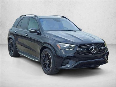 Used 2025 Mercedes-Benz GLE 580 4MATIC image 3