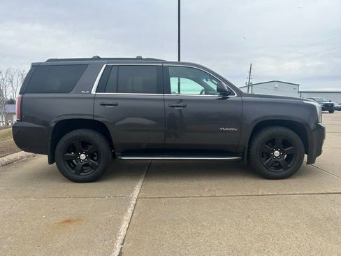 Used 2018 GMC Yukon SLE image 3