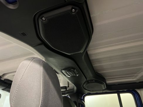 Used 2020 Jeep Wrangler Unlimited Sport image 30