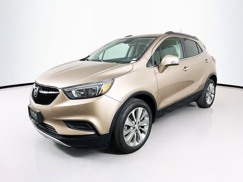 Used 2018 Buick Encore Preferred image 3