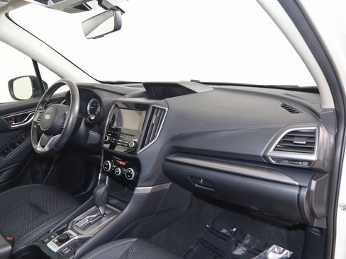 Used 2023 Subaru Forester Premium image 41