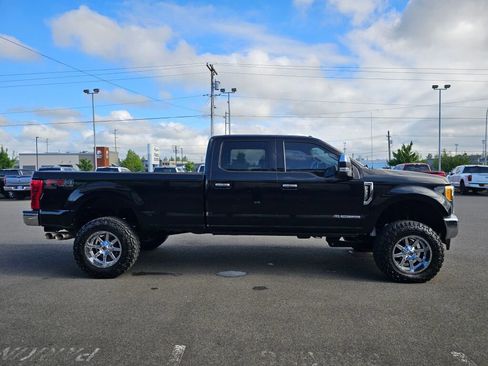 Used 2017 Ford F350 Lariat w/ Chrome Package AWD/4WD image 5