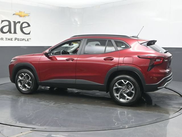 Used 2025 Chevrolet Trax LT w/ Driver Confidence Package FWD image 53