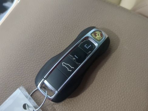 Used 2019 Porsche Cayenne S AWD/4WD image 41