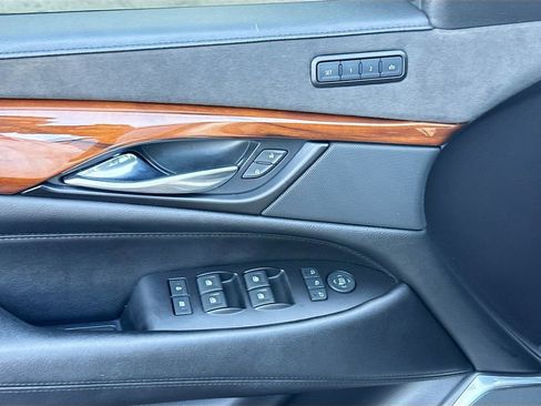 Used 2020 Cadillac Escalade ESV Luxury image 19