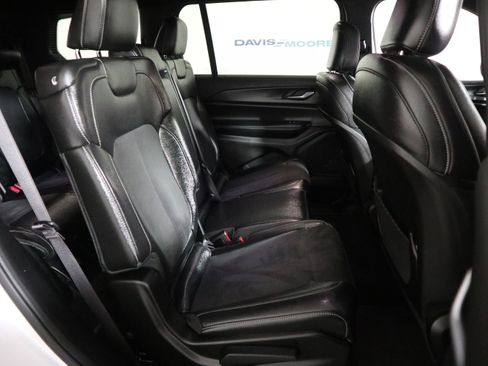 Used 2024 Jeep Grand Cherokee L Laredo AWD/4WD image 22