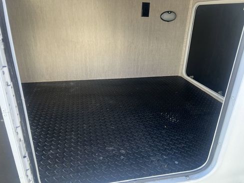 Used 2022 Ford E-450 and Econoline 450 Super Duty w/ Motorhome Prep Package image 21