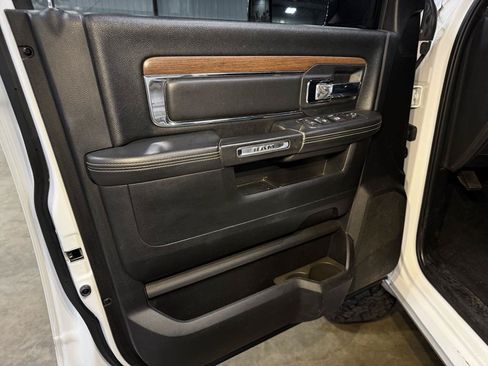 Used 2015 RAM 2500 Laramie AWD/4WD image 19